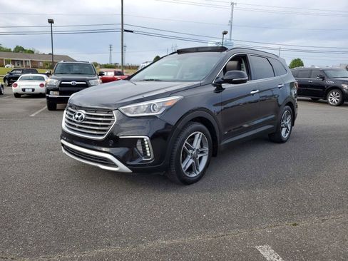 Used 2017 Hyundai Santa Fe SE Ultimate Sport Utility 4D image 3