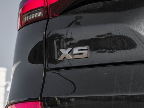 Used 2022 BMW X5 M50i w/ Executive Package image 54