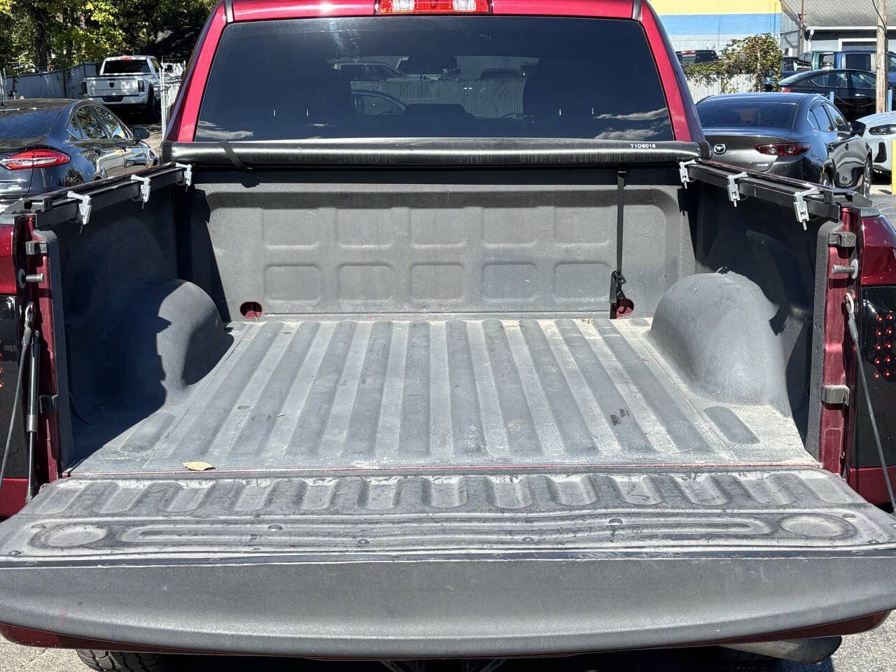 Used 2018 RAM 1500 Express AWD/4WD image 11