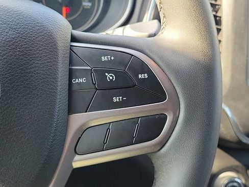 Used 2022 Jeep Cherokee Latitude Lux image 22