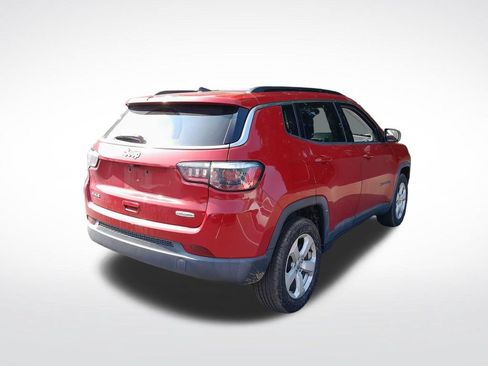 Used 2019 Jeep Compass Latitude w/ Popular Equipment Group AWD/4WD image 8