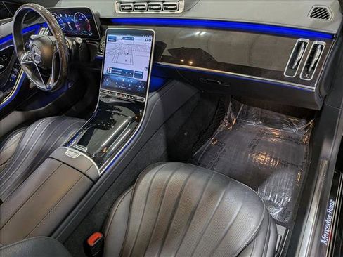 Used 2022 Mercedes-Benz S 500 4MATIC w/ AMG Line Package image 23