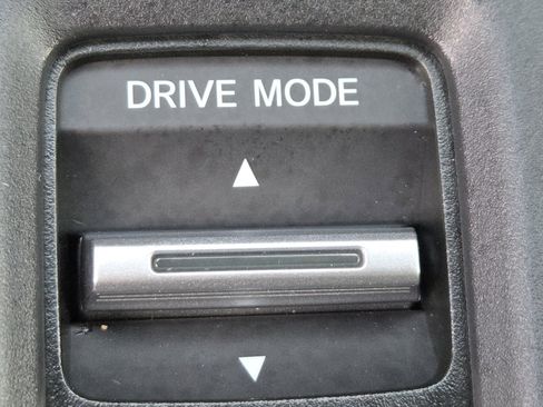 Used 2025 Honda CR-V Sport-L image 32