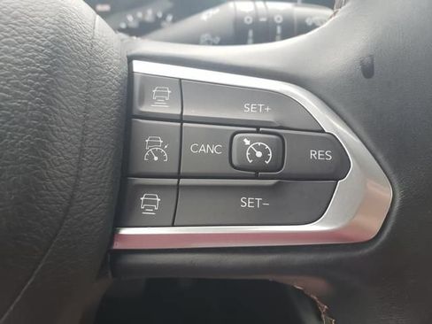 Used 2022 Jeep Compass Limited AWD/4WD image 26
