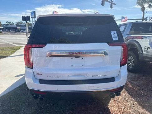 Used 2021 GMC Yukon Denali w/ Denali Premium Package image 3