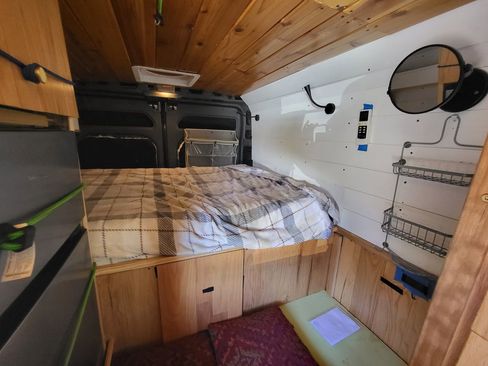 Used 2023 RAM ProMaster 2500 w/ Driver Convenience Group image 18