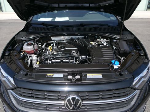 Used 2023 Volkswagen Jetta Sport FWD image 29