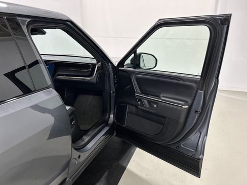 Used 2024 Rivian R1T Adventure AWD/4WD image 18