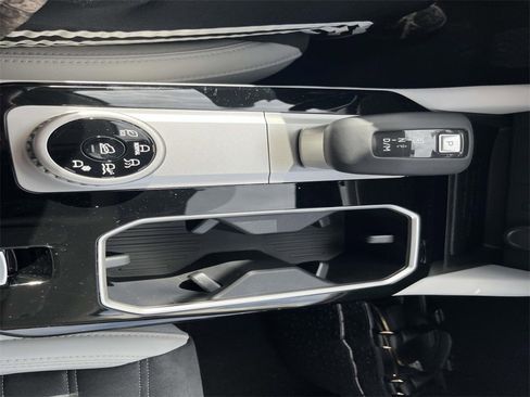 New 2026 Mitsubishi Outlander SE image 21