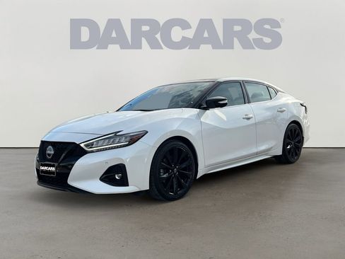 Used 2023 Nissan Maxima SR w/ Sport Mat Group image 2