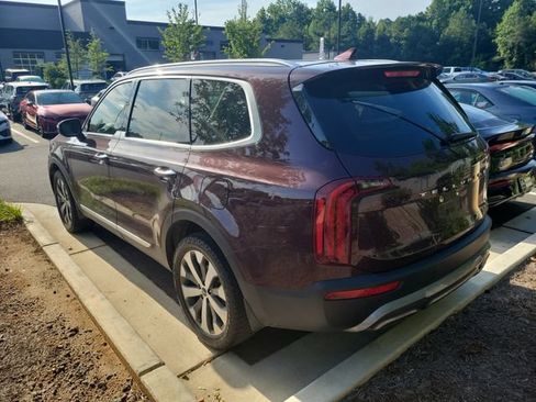 Used 2022 Kia Telluride S FWD image 4