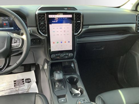 Certified 2024 Ford Ranger Lariat w/ FX4 Off-Road Package image 11