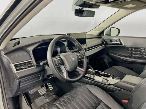 Used 2025 Mitsubishi Outlander SEL AWD/4WD image 10