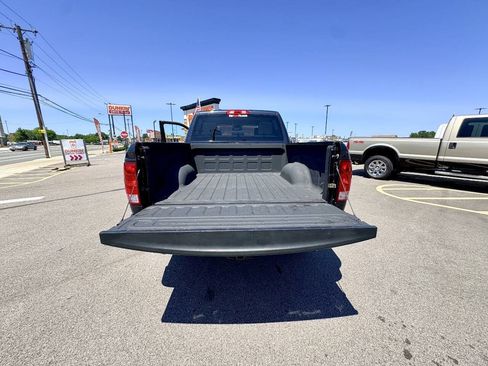 Used 2016 RAM 1500 Express AWD/4WD image 26