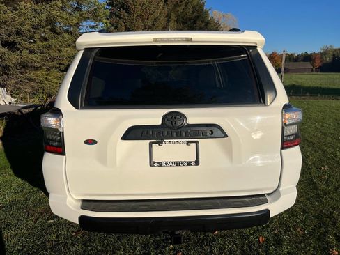 Used 2015 Toyota 4Runner TRD Pro image 11