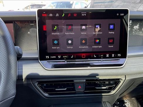 New 2026 Volkswagen Tiguan SE R-Line image 13