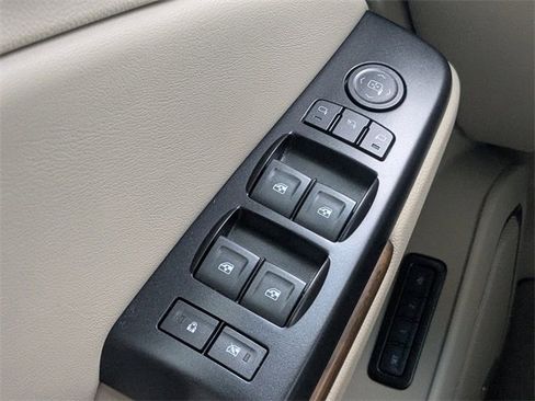 Used 2019 GMC Yukon Denali w/ Denali Ultimate Package image 23