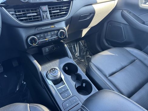 Used 2022 Ford Escape SEL image 30
