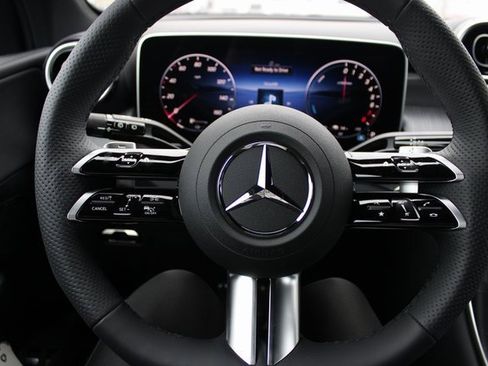 New 2025 Mercedes-Benz GLC 350e GLC 350e image 21