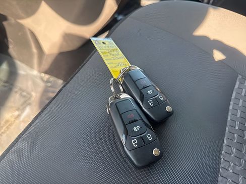 Used 2024 Ford Transit 350 XLT image 33