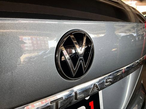 Used 2023 Volkswagen Atlas Cross Sport SE image 30