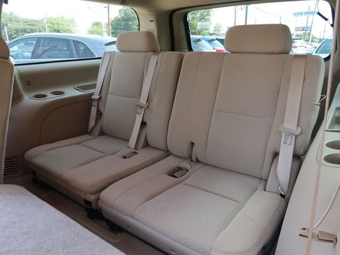 Used 2008 GMC Yukon XL SLE w/ Convenience Package image 31