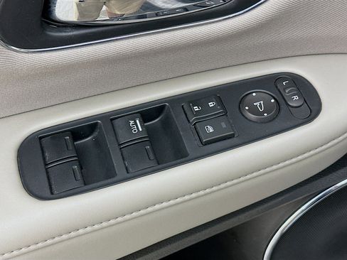 Used 2018 Honda HR-V EX image 15