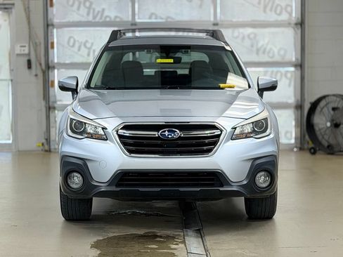 Used 2019 Subaru Outback 2.5i Limited AWD/4WD image 2