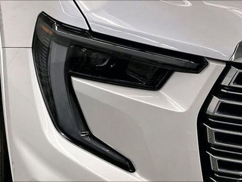 Used 2025 GMC Acadia Denali w/ Super Cruise Package image 34