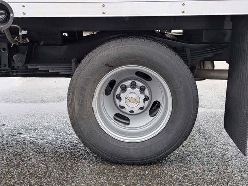 New 2024 Chevrolet Express 3500 w/ Power Convenience Package image 11