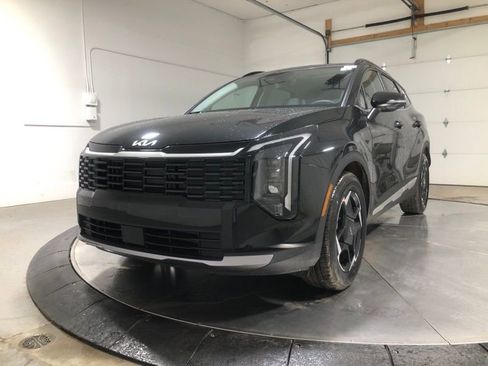 New 2026 Kia Sportage EX image 3