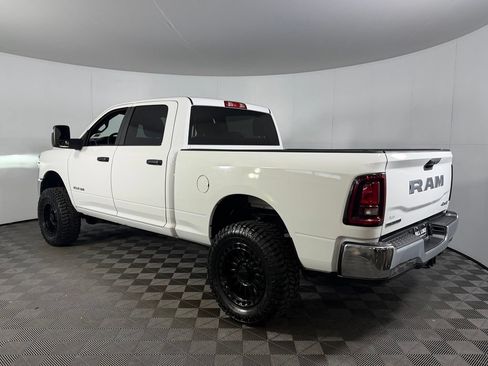 Certified 2025 RAM 2500 Big Horn AWD/4WD image 9