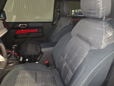 Used 2024 Ford Bronco Heritage Edition image 9
