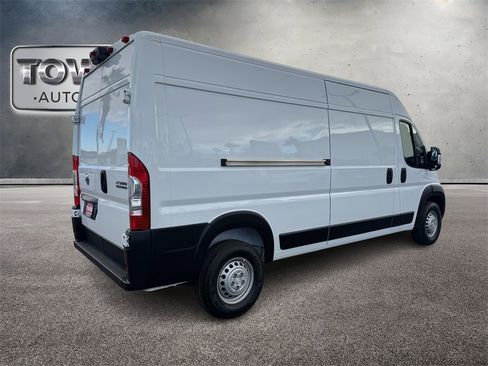 Used 2025 RAM ProMaster 2500 w/ Premium Convenience Group image 4