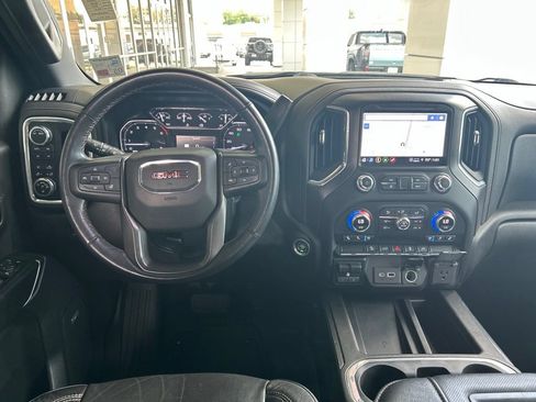 Used 2022 GMC Sierra 1500 AT4 w/ AT4 Preferred Package AWD/4WD image 17