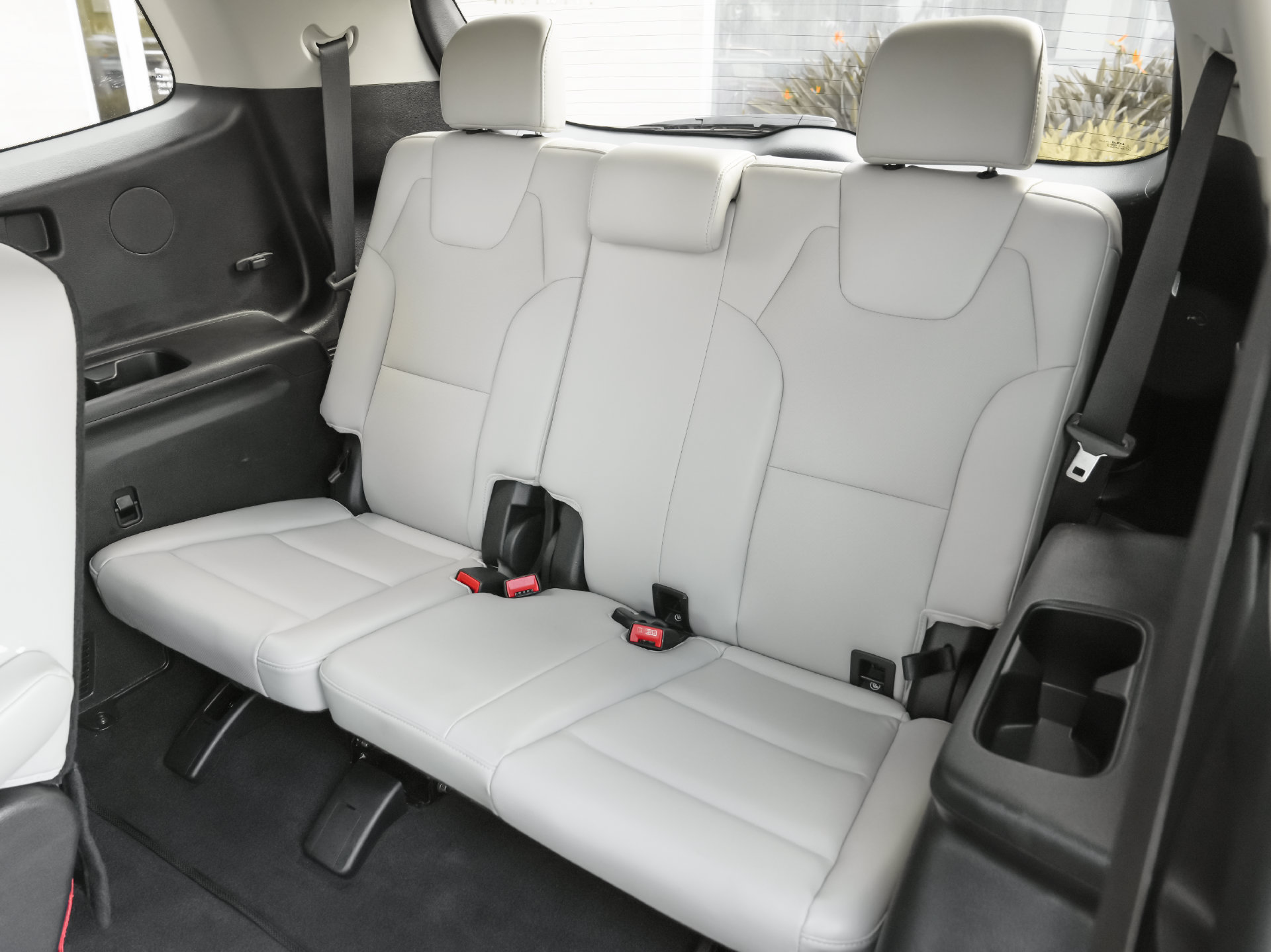 Used 2025 Kia Telluride S FWD image 29