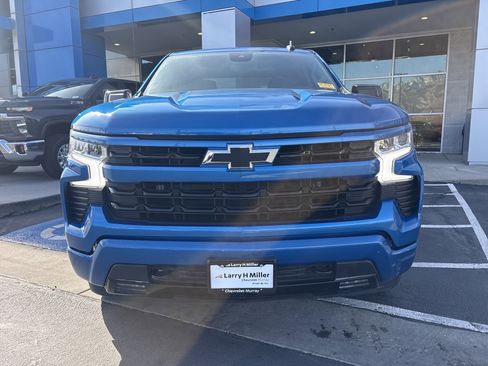 Used 2023 Chevrolet Silverado 1500 RST w/ Z71 Off-Road Package image 9