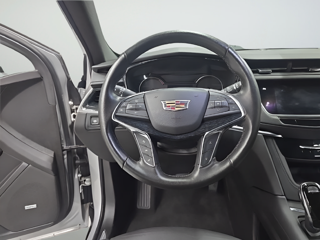 Used 2020 Cadillac XT5 Premium Luxury AWD/4WD image 30