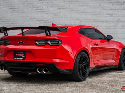 Used 2020 Chevrolet Camaro ZL1 RWD image 7
