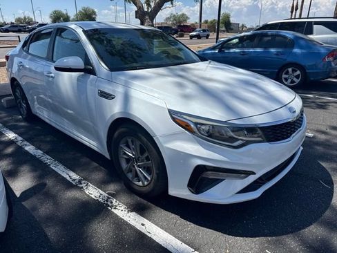 Used 2019 Kia Optima LX FWD image 2