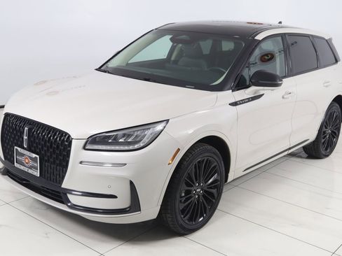 Used 2023 Lincoln Corsair Standard w/ Equipment Group 101A image 22