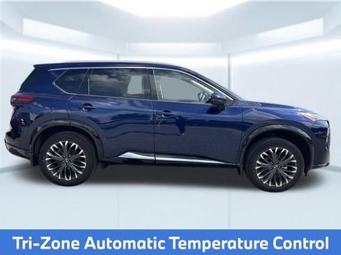 Used 2024 Nissan Rogue Platinum w/ Platinum Premium Package FWD image 5