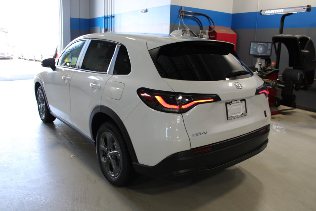 New 2027 Honda HR-V LX image 8