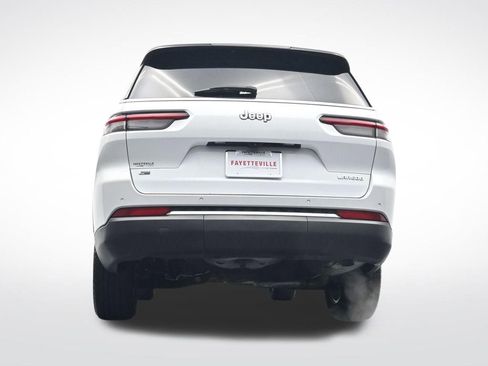 Used 2023 Jeep Grand Cherokee L Laredo image 36