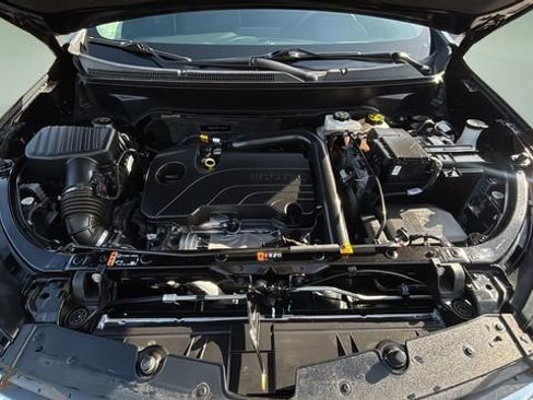 Used 2023 Chevrolet Equinox LT FWD image 32