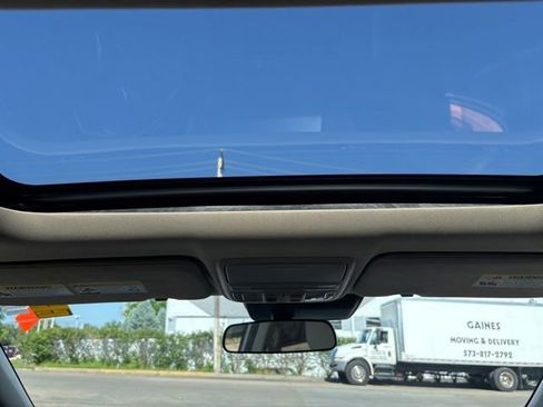 Used 2018 Honda CR-V EX image 16