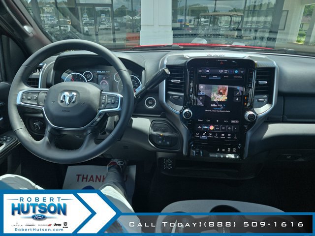 Used 2026 RAM 2500 Big Horn AWD/4WD image 16