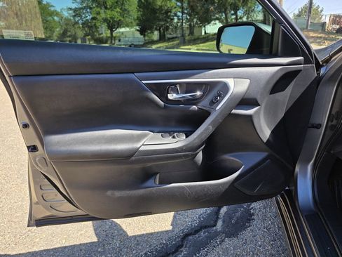 Used 2018 Nissan Altima 2.5 S w/ S Convenience Package FWD image 13