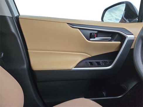 Used 2024 Toyota RAV4 XLE image 16