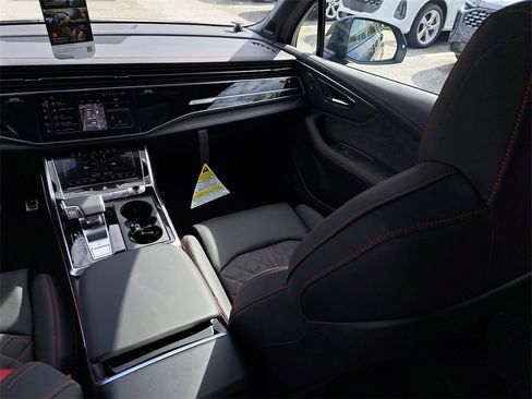 New 2026 Audi SQ7 Prestige image 24